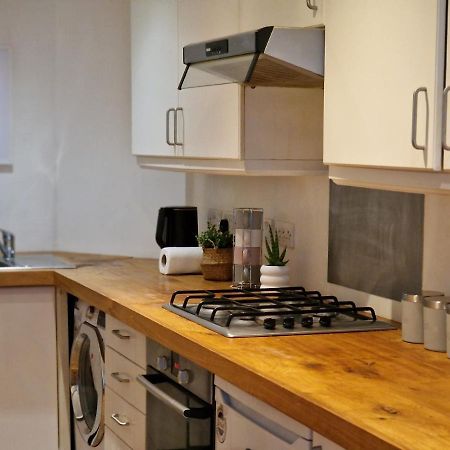 Lovely 1-Bed Apartment In لندن المظهر الخارجي الصورة