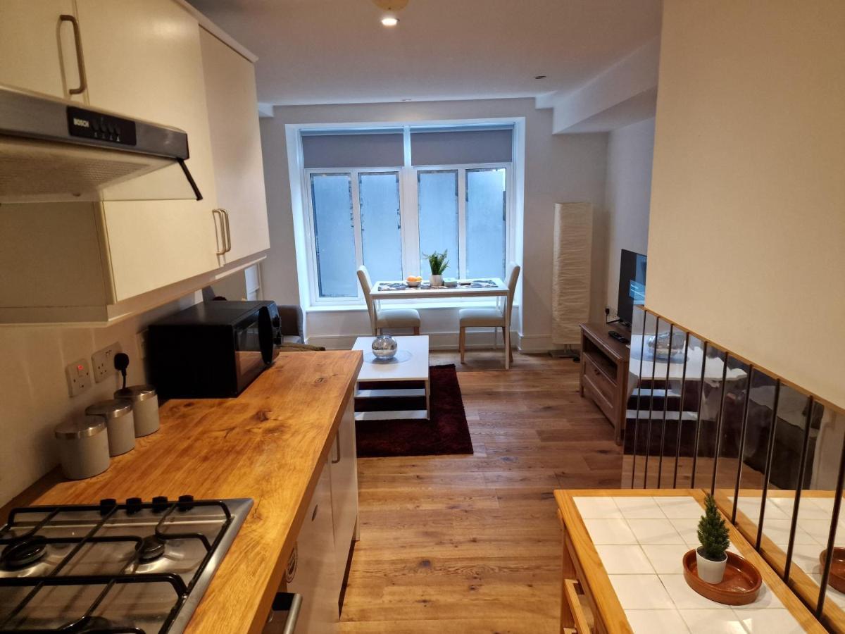 Lovely 1-Bed Apartment In لندن المظهر الخارجي الصورة